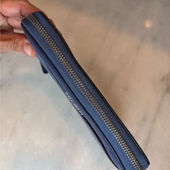 Kate Spade Blue Jackson Color-block Pebbled Leather Zip-Around Wallet - Picture 5 of 11